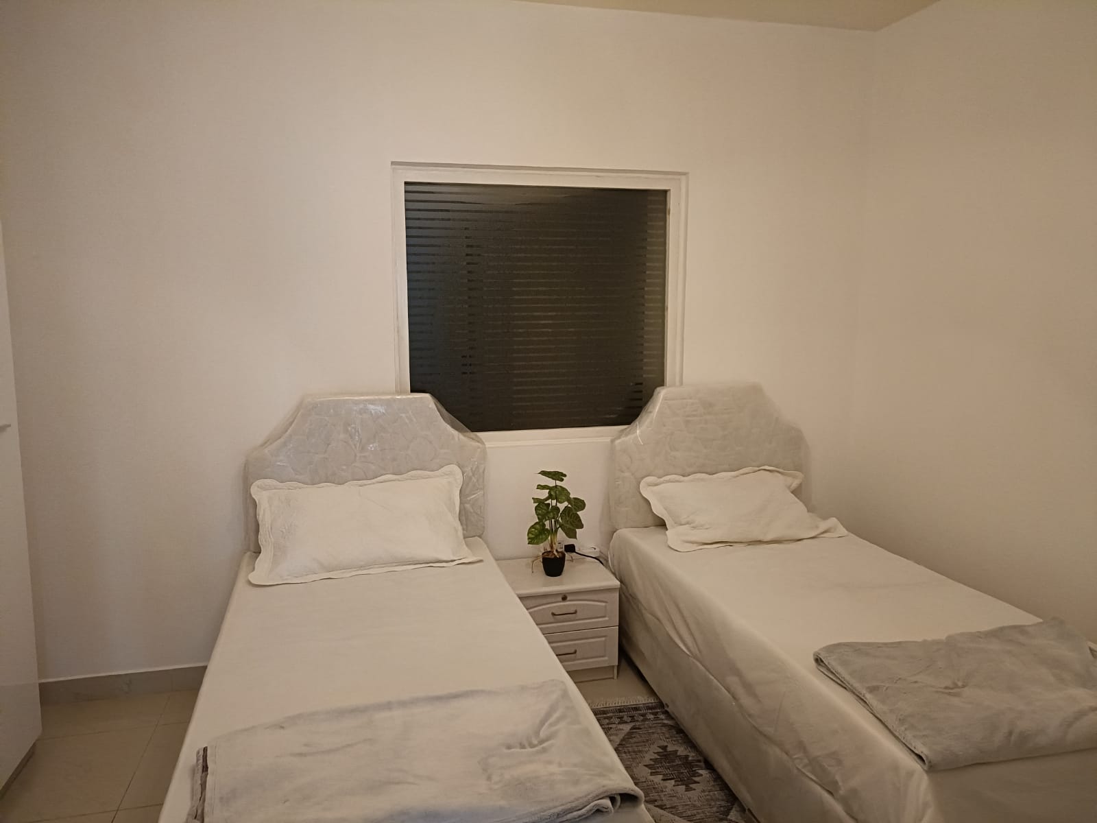 Private Room With Two Beds Available For Two Persons In Cluster Q JLT AED 4700 Per Month.